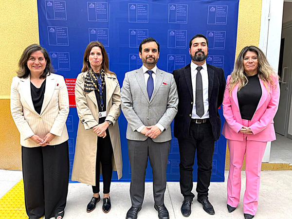 Tanto el ministro de Justicia y Derechos Humanos (al centro) como la Defensora Regional (s) de Antofagasta (derecha) destacaron este avance.