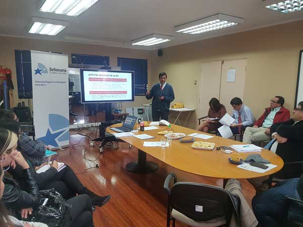 El abogado del departamento de Estudios de la DN Carlos Verdejo, fue el encargado de realizar la actividad de capacitaci&oacute;n.