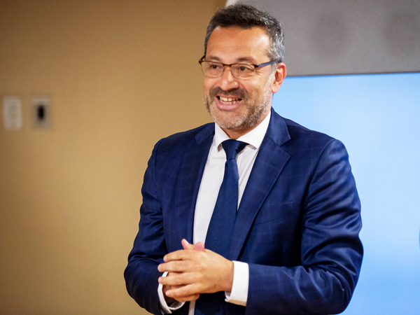 &ldquo;Tuve el privilegio -creo &uacute;nico entre todos los Defensores Nacionales- de formarme aqu&iacute;, en la Defensor&iacute;a", destac&oacute; Carlos Mora Jano.