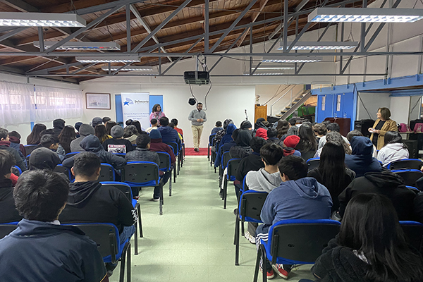 Con el juego de roles y con ejemplos pr&aacute;cticos, las y los alumnos expusieron sus dudas y consultas a los profesionales.