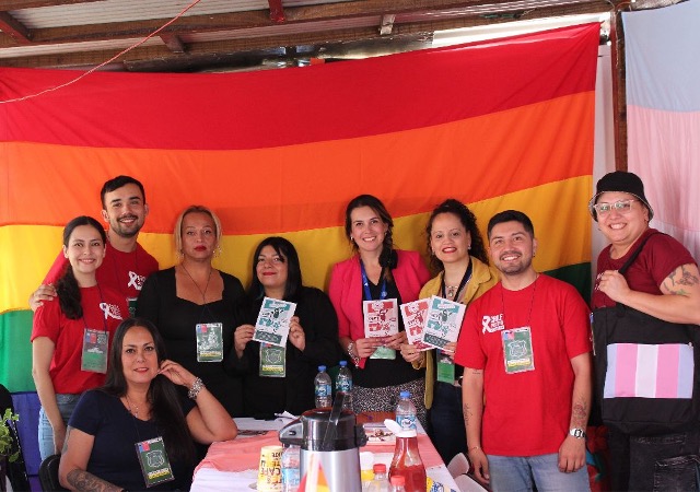 Los equipos de defensa penitenciaria de la DRMN y de la Fundaci&oacute;n Chile Positivo compartieron con los internos de la Calle 3B.