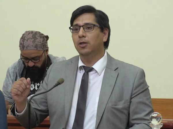 El defensor penal p&uacute;blico Claudio Vigueras logr&oacute; que la Corte Suprema ratificara la autorizaci&oacute;n  de dos d&iacute;as de trabajo para su representada.