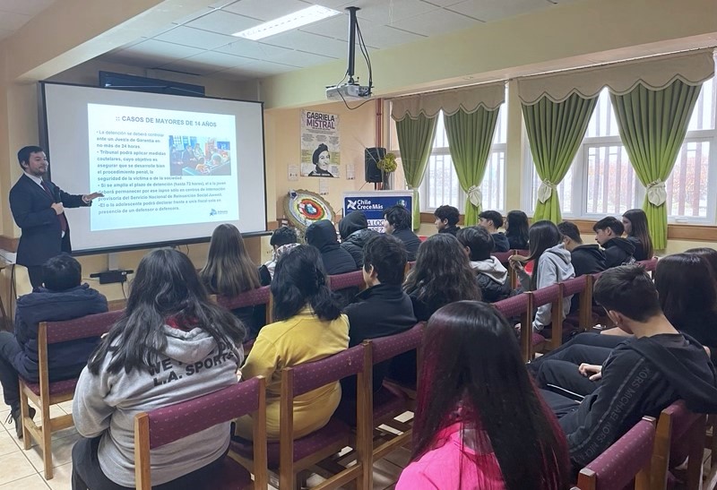 El abogado enfatiz&oacute; que, m&aacute;s que el castigo, el prop&oacute;sito de la ley penal juvenil es frenar la reincidencia en las y los j&oacute;venes.