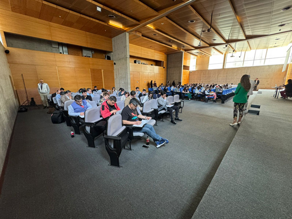El Centro de Justicia de Santiago (CJS) congreg&oacute; a 173 personas que rindieron ambos ex&aacute;menes habilitantes.