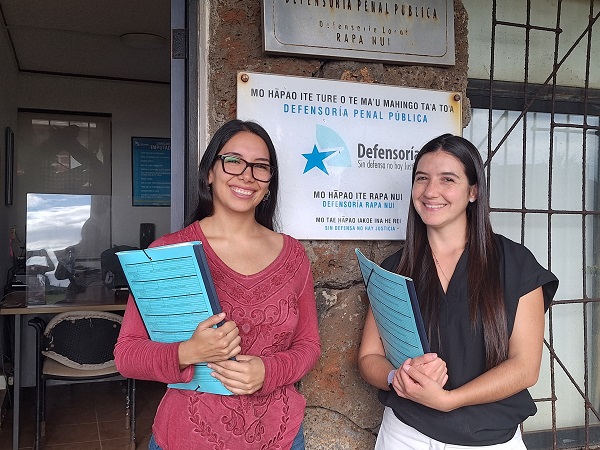 (Foto de archivo) Las abogadas en la Defensor&iacute;a Local de Rapa Nui, en el Centro Cultural Tongariki.