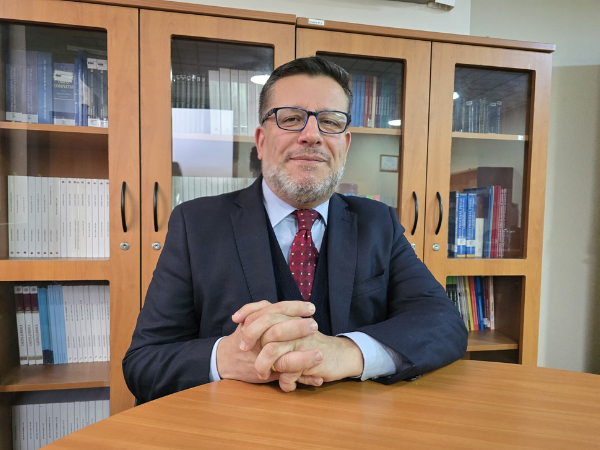 El Defensor Regional de Tarapac&aacute;, Gabriel Carri&oacute;n Calder&oacute;n.