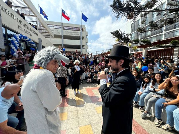 El jefe regional de Estudios, Cristi&aacute;n Martin Castro, interpret&oacute; al defensor p&uacute;blico de un zorro , explicando el rol de la defensa penal p&uacute;blica.