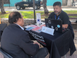 El asistente administrativo de la Defensor&iacute;a Local de Valpara&iacute;so, Mauricio Gonz&aacute;lez Ramos, durante la actividad. 